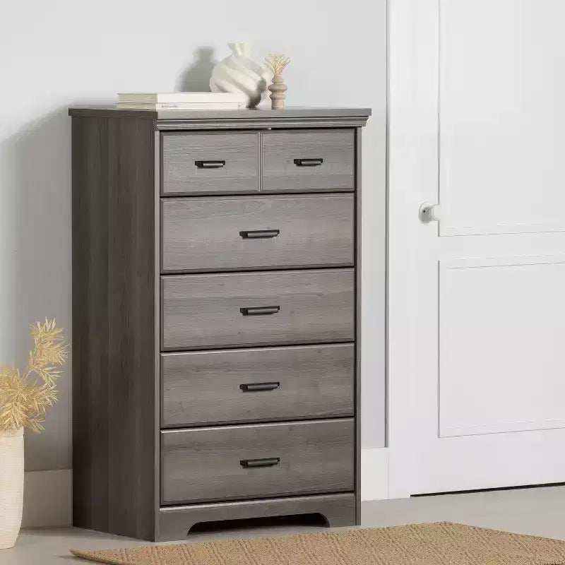 Commode à cinq tiroirs