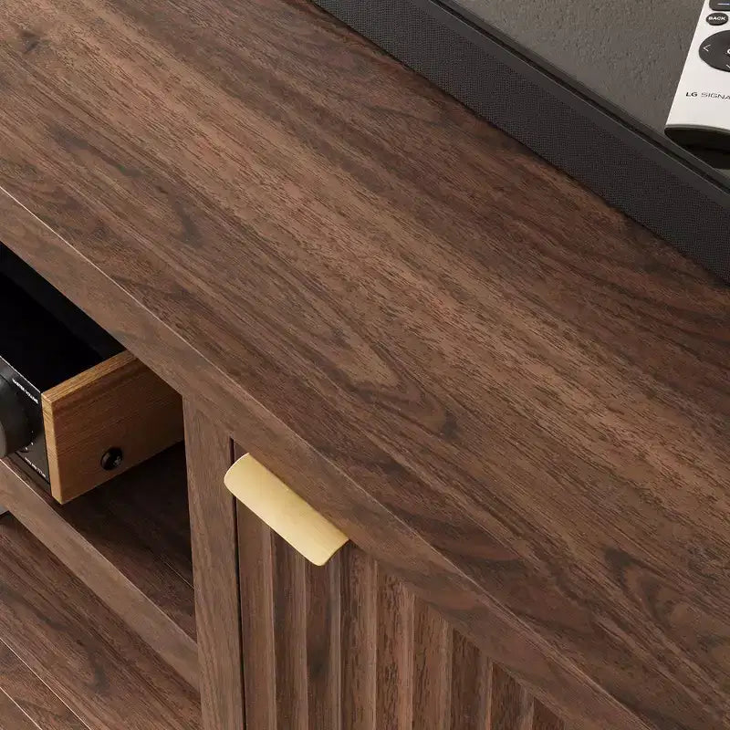 Meuble TV encastré pour téléviseurs de 80 pouces, meuble console média en bois avec portes et poignées encastrées